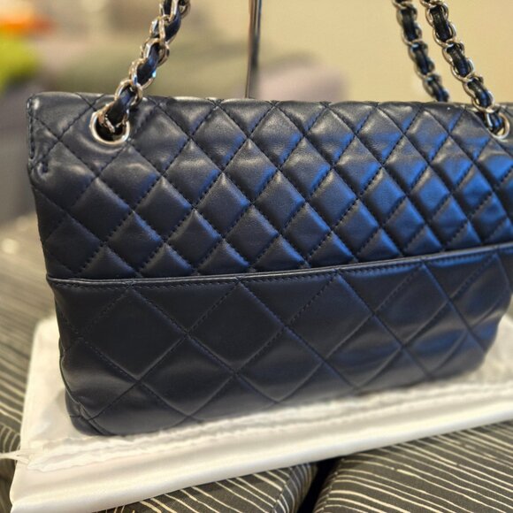 Chanel Calfskin Quilted In the Business Flap Dark Navy Blue - Picture 7 of 16